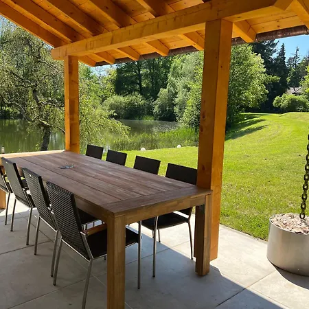 W-apartments - Spacious Parking, Ev-station & Private Outdoor Area With Playground Appartement Offenbourg